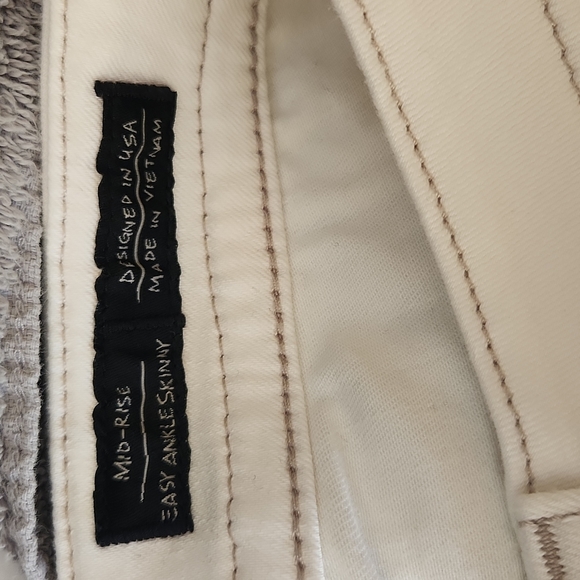 Miss Me Easy Ankle Skinny Jean's size 10(31) - Picture 3 of 6